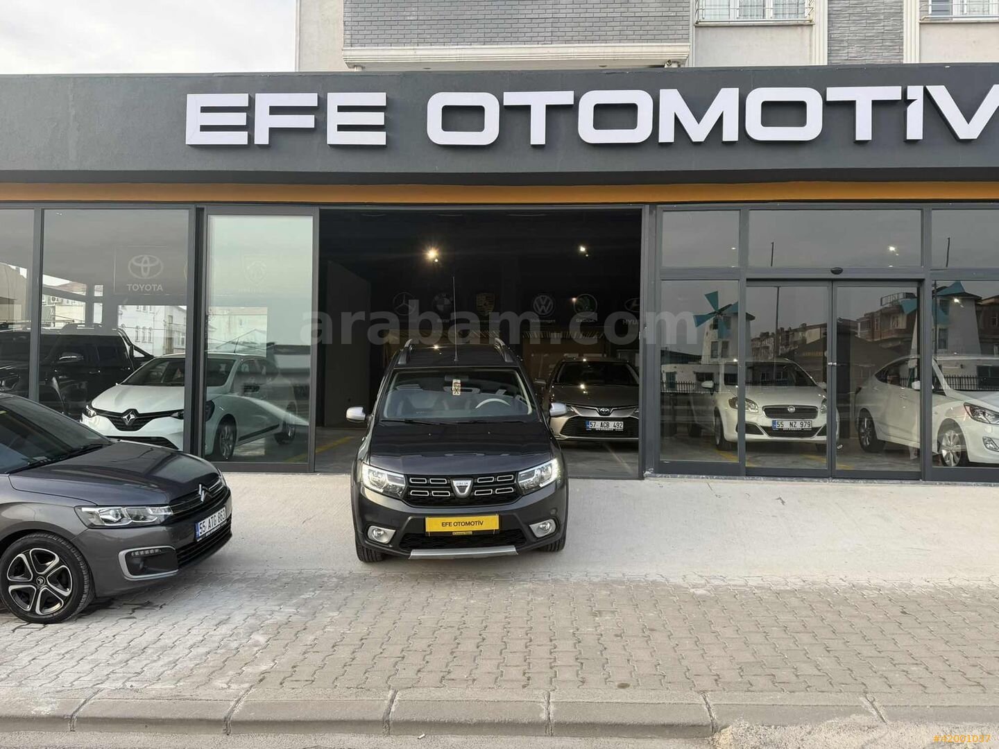 Galeriden Dacia Sandero 0.9 TCe Turbo Stepway 2020 Model Samsun 112.000 km Gri 1