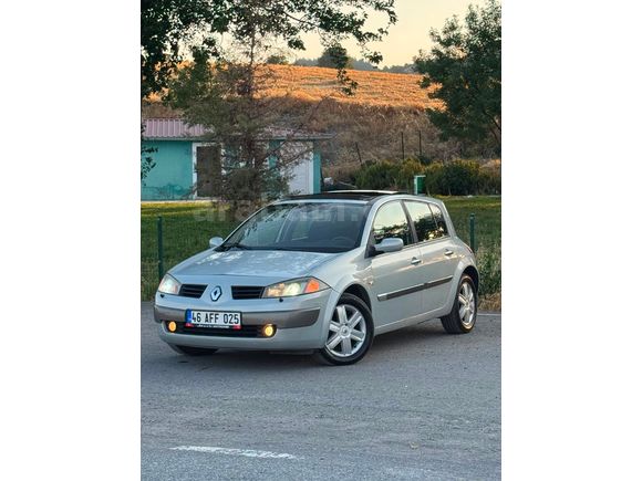 ÖĞRETMENDEN OTOMATİK VİTES CAM TAVAN SANRUFLU