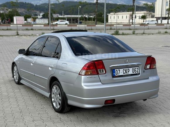 Sahibinden Honda Civic 1.6i VTEC ES 2005 Model 