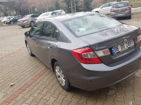Sahibinden Honda Civic 1.6i VTEC Dream 2012 Model 