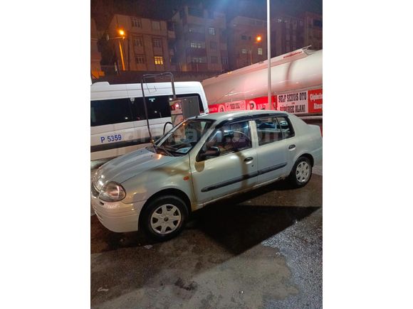 Sahibinden Renault Clio 1.4 RNA 2000 Model