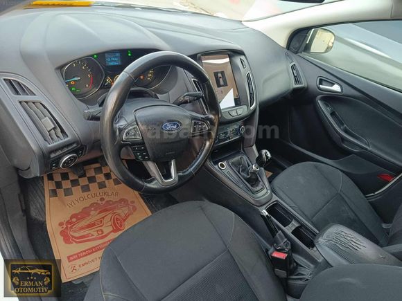2015 Ford Focus style