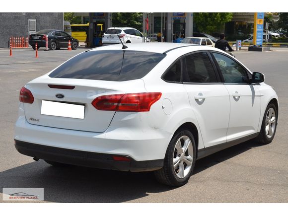 EKSPRES PLAZA^DAN 2015 FORD FOCUS 1.6 TDCI STYLE