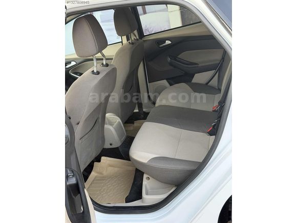 2014 model Ford Focus style