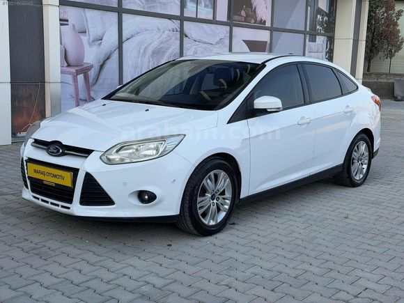 2014 model Ford Focus style