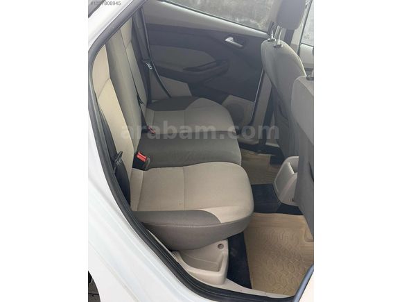 2014 model Ford Focus style
