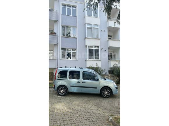 Sahibinden Renault Kangoo Multix 1.5 dCi Expression 2008 Model 