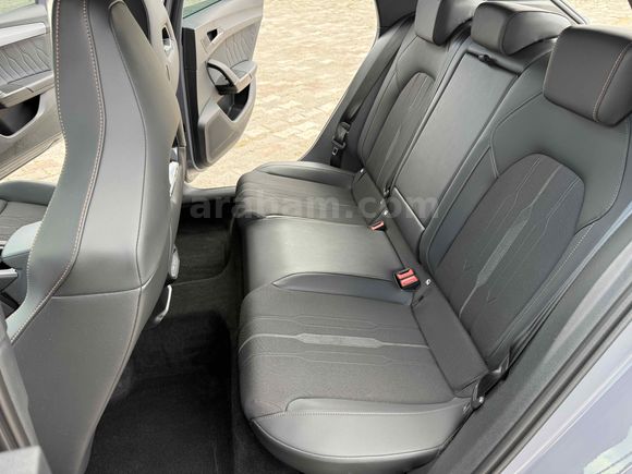 2023 CUPRA LEON 1.5 eTSI Mhev 150 HP BUCKET İLK SAHİBİ BOYASIZ !