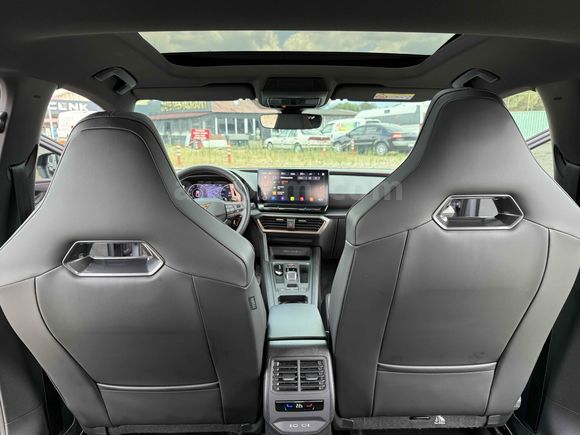 2023 CUPRA LEON 1.5 eTSI Mhev 150 HP BUCKET İLK SAHİBİ BOYASIZ !