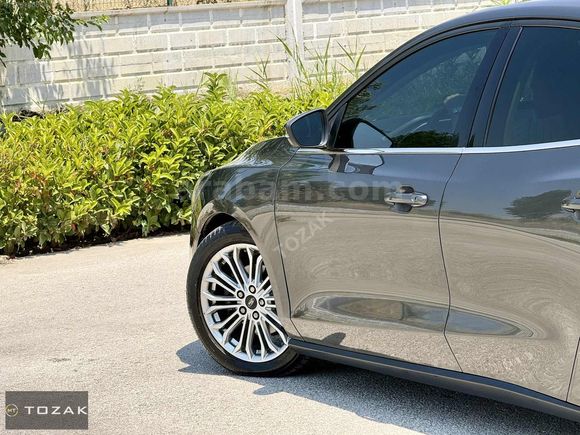 2020 FORD FOCUS 1.5 ECOBLUE TİTANYUM OTOMATİK VİTES FÜME
