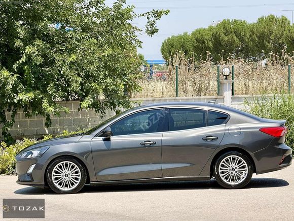 2020 FORD FOCUS 1.5 ECOBLUE TİTANYUM OTOMATİK VİTES FÜME