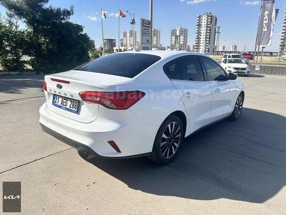 GLS UNAT KİA BAYİİ 2023 FOCUS DİZEL OTOMATİK TİTANİUM