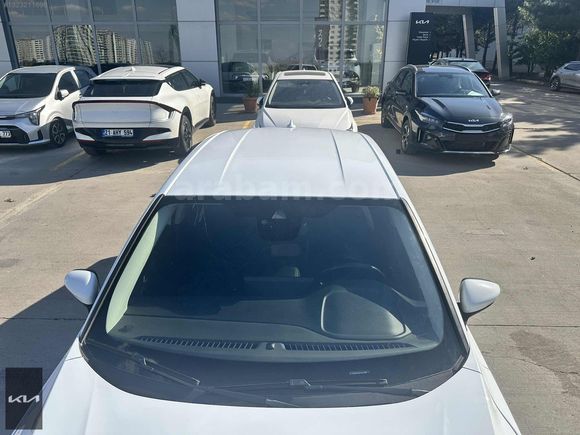 GLS UNAT KİA BAYİİ 2023 FOCUS DİZEL OTOMATİK TİTANİUM