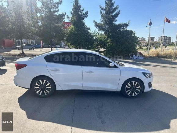 GLS UNAT KİA BAYİİ 2023 FOCUS DİZEL OTOMATİK TİTANİUM
