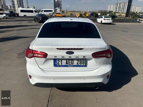 GLS UNAT KİA BAYİİ 2023 FOCUS DİZEL OTOMATİK TİTANİUM