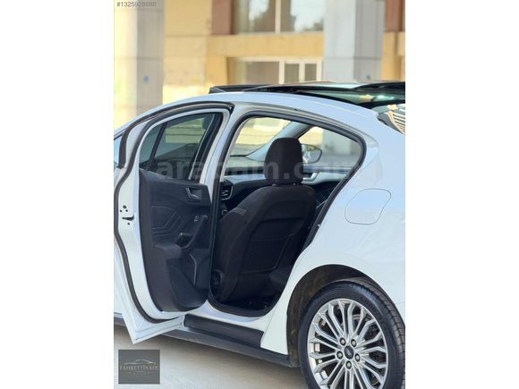 2020 FOCUS 1.5 ECOBLUE TİTANYUM CAM TAVAN+ISITMA HATASIZ BOYASIZ