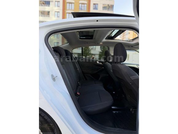 2020 FOCUS 1.5 ECOBLUE TİTANYUM CAM TAVAN+ISITMA HATASIZ BOYASIZ