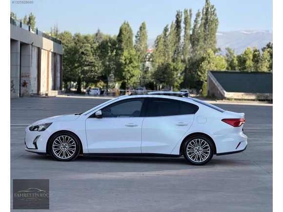 2020 FOCUS 1.5 ECOBLUE TİTANYUM CAM TAVAN+ISITMA HATASIZ BOYASIZ