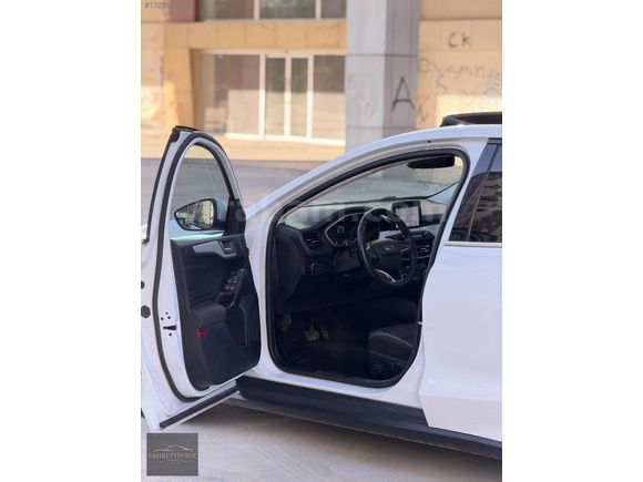 2020 FOCUS 1.5 ECOBLUE TİTANYUM CAM TAVAN+ISITMA HATASIZ BOYASIZ