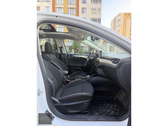 2020 FOCUS 1.5 ECOBLUE TİTANYUM CAM TAVAN+ISITMA HATASIZ BOYASIZ