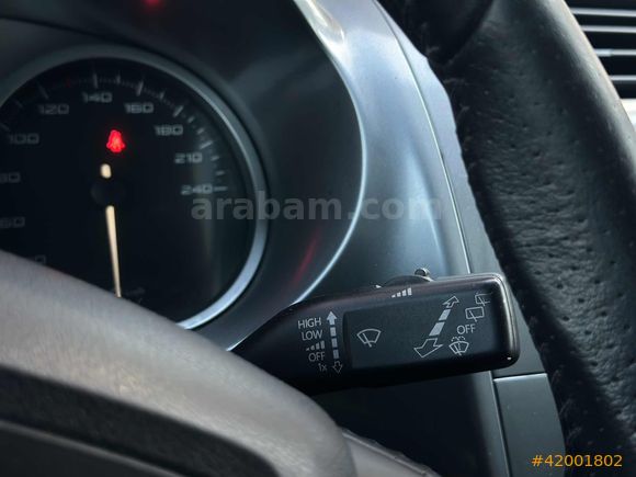 MAKYAJLI OTOMATİK 2011 MODEL HATASIZA YAKIN SEAT LEON