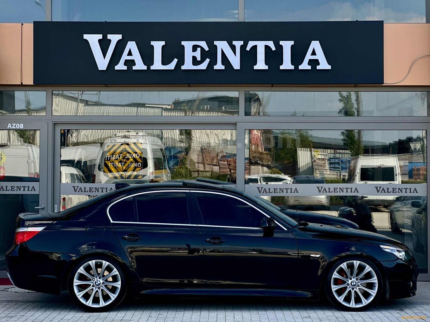 Galeriden BMW 5 Serisi 530d Standart 2005 Model Ankara 383.000 km Siyah 4