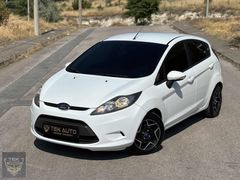 2011 MODEL FORD FİESTA 1.25 BENZİNLİ KUSURSUZ TEMİZLİKTE