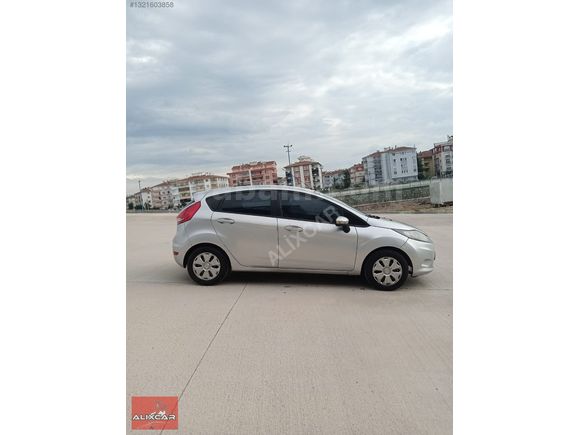 2012 MODEL FIESTA DEGİŞENSİZ 1 PARÇA BOYALI 160.000 KM' DE
