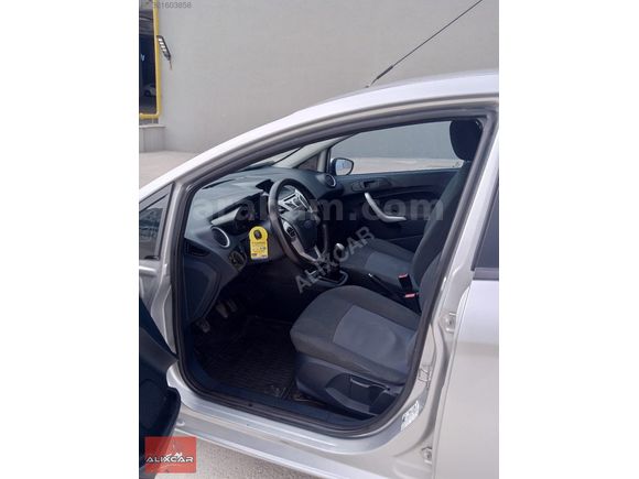 2012 MODEL FIESTA DEGİŞENSİZ 1 PARÇA BOYALI 160.000 KM' DE