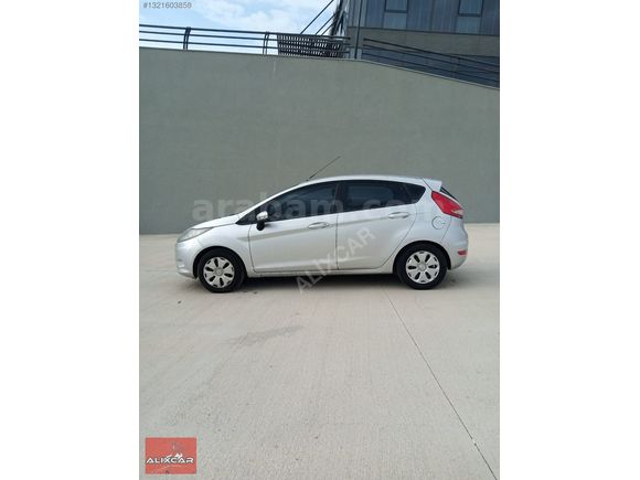 2012 MODEL FIESTA DEGİŞENSİZ 1 PARÇA BOYALI 160.000 KM' DE