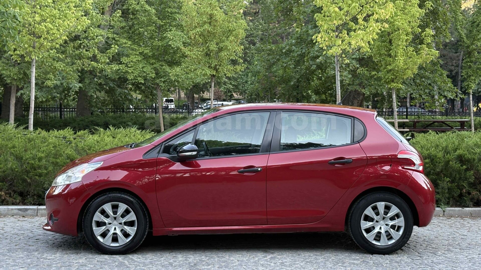 Sahibinden Peugeot 208 1.4 HDi Access 2013 Model Ankara 169.000 km Bordo 6