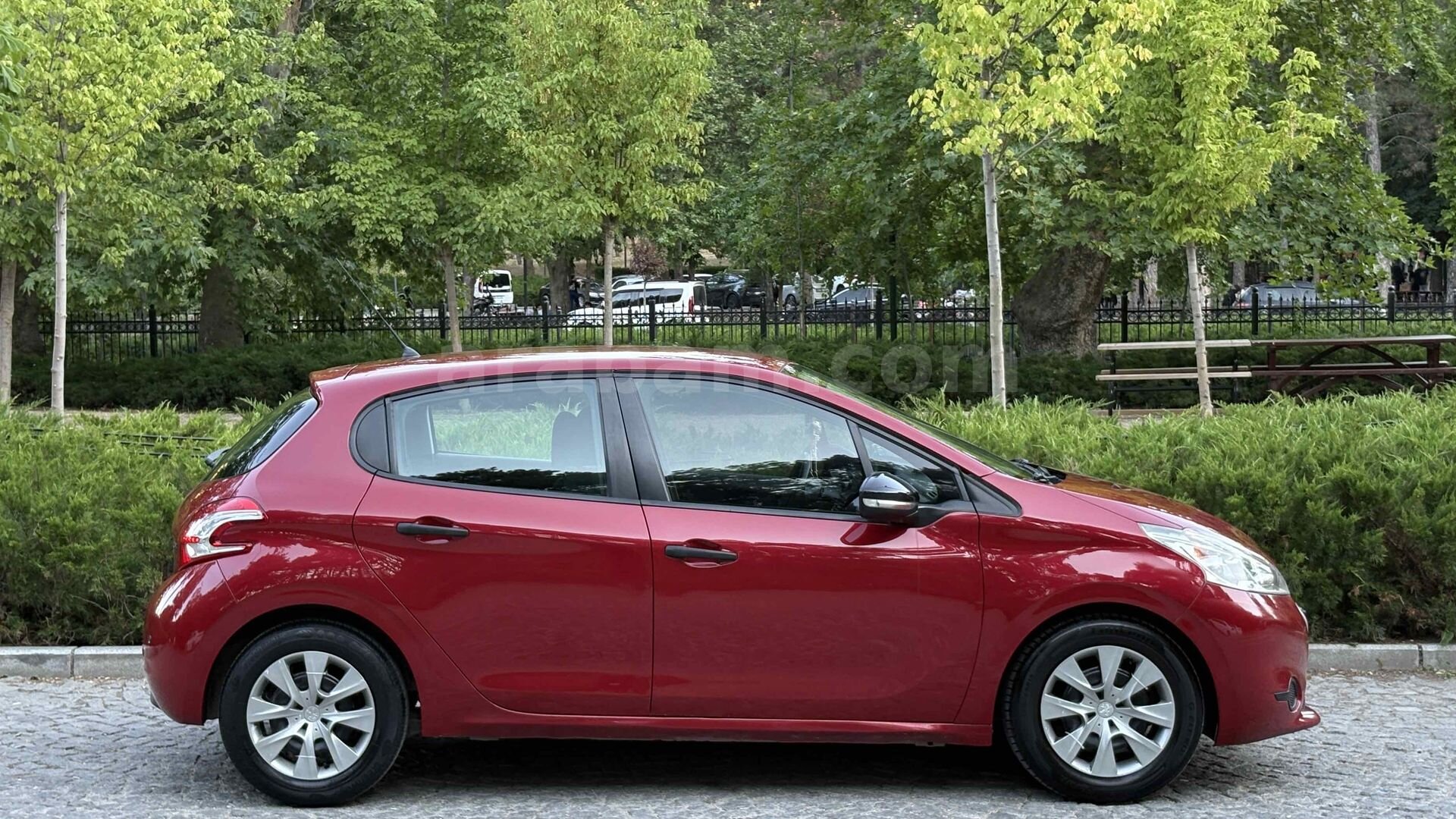 Sahibinden Peugeot 208 1.4 HDi Access 2013 Model Ankara 169.000 km Bordo 7