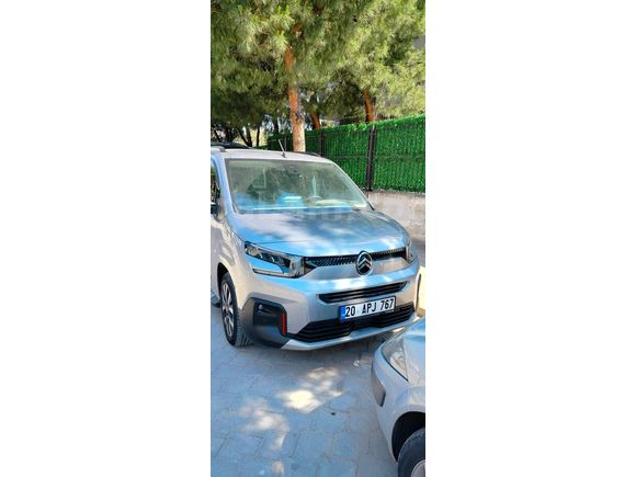 Sahibinden Servis  Garantili Citroen Berlingo 1.5 BlueHDI Max 2025 Model