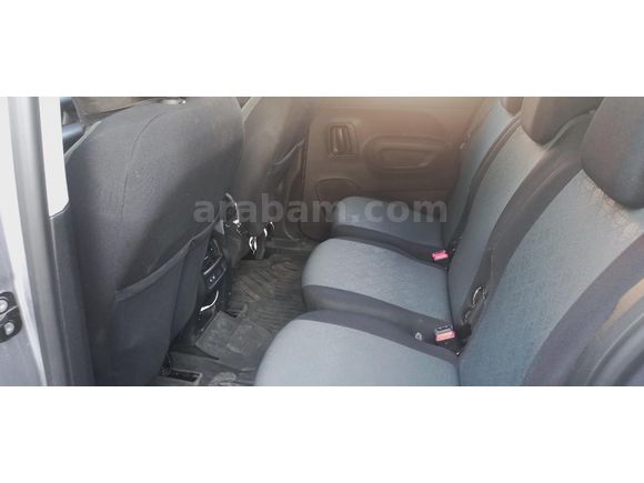Sahibinden Servis  Garantili Citroen Berlingo 1.5 BlueHDI Max 2025 Model