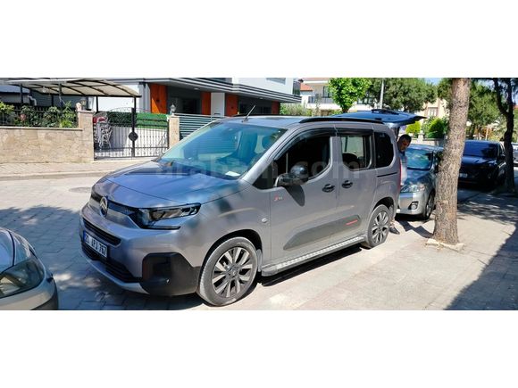 Sahibinden Servis  Garantili Citroen Berlingo 1.5 BlueHDI Max 2025 Model