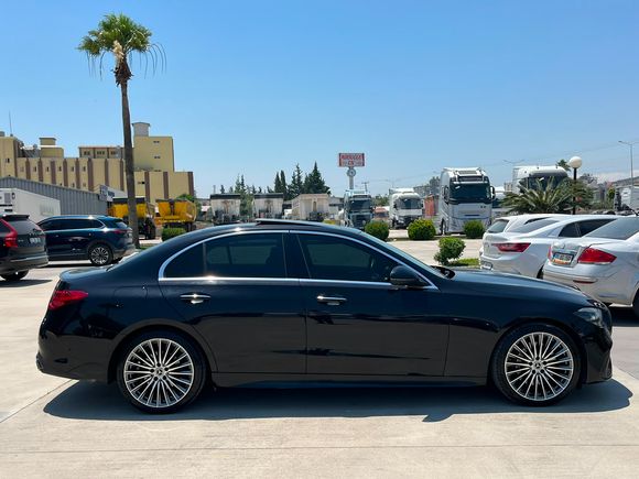 EKREMDEN 2022 MODEL MERCEDES C 200 AMG 4 MATİC
