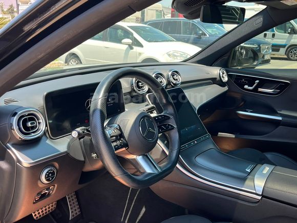 EKREMDEN 2022 MODEL MERCEDES C 200 AMG 4 MATİC