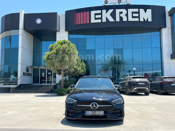 EKREMDEN 2022 MODEL MERCEDES C 200 AMG 4 MATİC