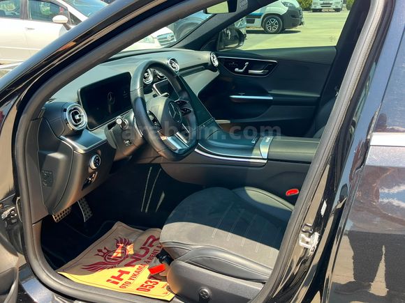 EKREMDEN 2022 MODEL MERCEDES C 200 AMG 4 MATİC