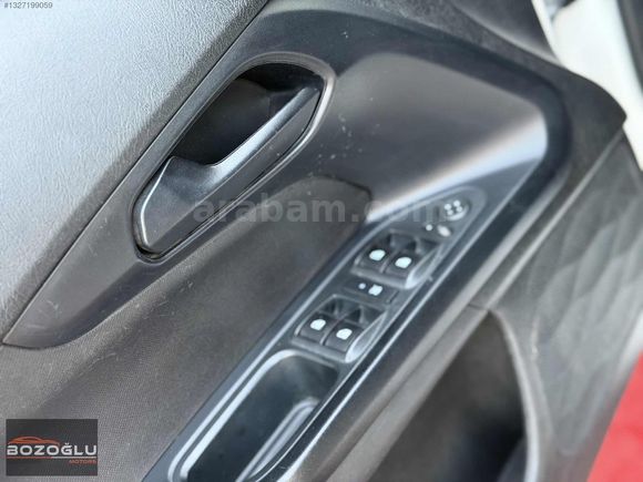 BOZOĞLU'DAN / 2019 EGEA 1.6 EASY PLUS HIZ SABİTLEME START-STOP