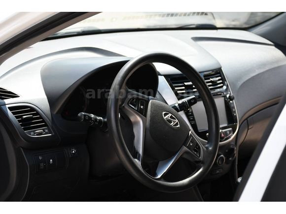 Sahibinden Hyundai Accent Blue 1.4 D-CVVT Mode Plus 2015 Model 
