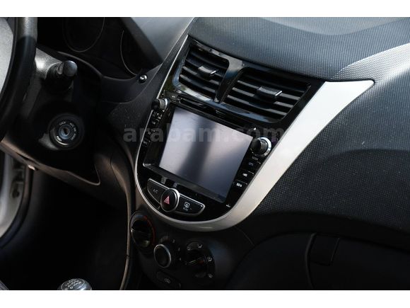 Sahibinden Hyundai Accent Blue 1.4 D-CVVT Mode Plus 2015 Model 