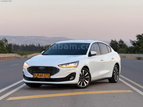 FORD FOCUS 2023 TİTANYUM X FULL PAKET DİZEL OTOMATİK