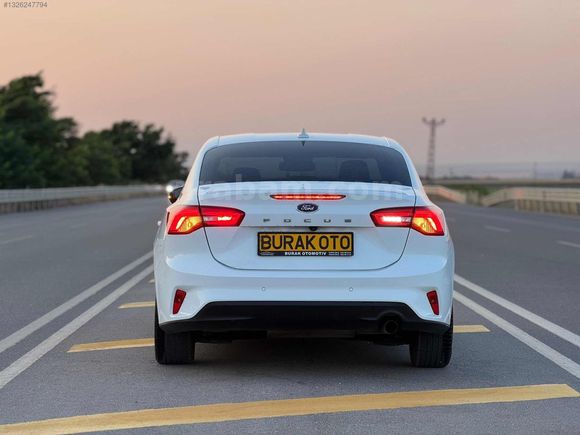 FORD FOCUS 2023 TİTANYUM X FULL PAKET DİZEL OTOMATİK
