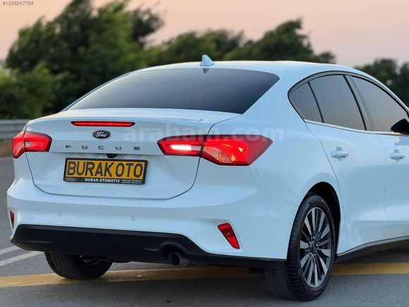 FORD FOCUS 2023 TİTANYUM X FULL PAKET DİZEL OTOMATİK