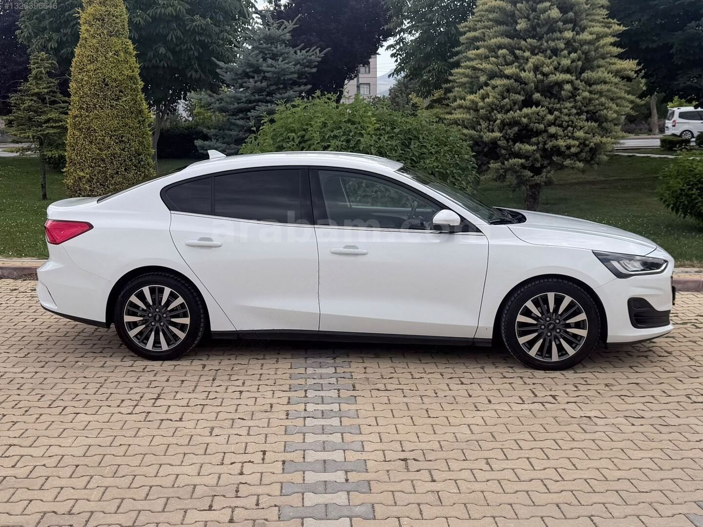 Galeriden Ford Focus 1.5 EcoBlue Titanium X 2024 Model Konya 100.000 km Beyaz 7
