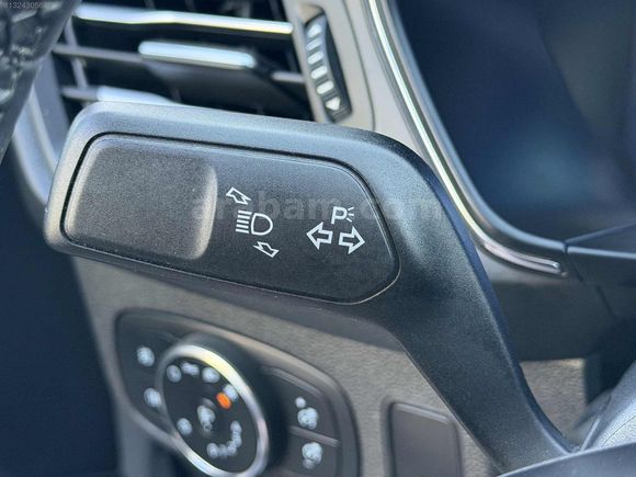 2023 FORD FOCUS 1.5 TDCİ TİTANİUM X TABLET+HAYALET+NAV.
