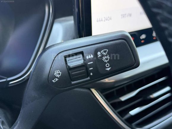 2023 FORD FOCUS 1.5 TDCİ TİTANİUM X TABLET+HAYALET+NAV.