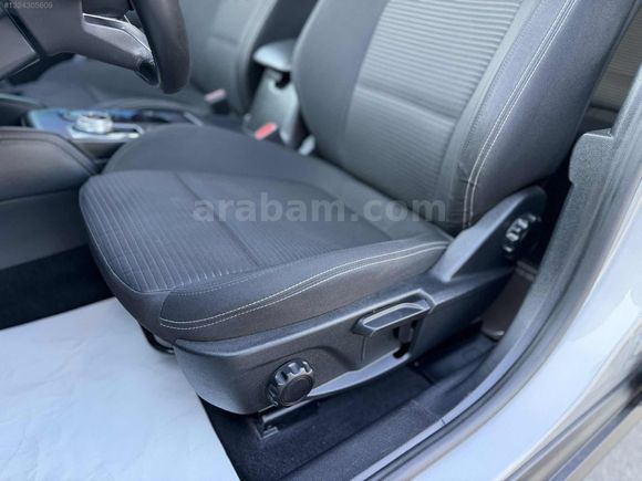 2023 FORD FOCUS 1.5 TDCİ TİTANİUM X TABLET+HAYALET+NAV.