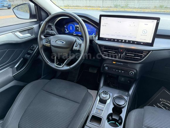 2023 FORD FOCUS 1.5 TDCİ TİTANİUM X TABLET+HAYALET+NAV.